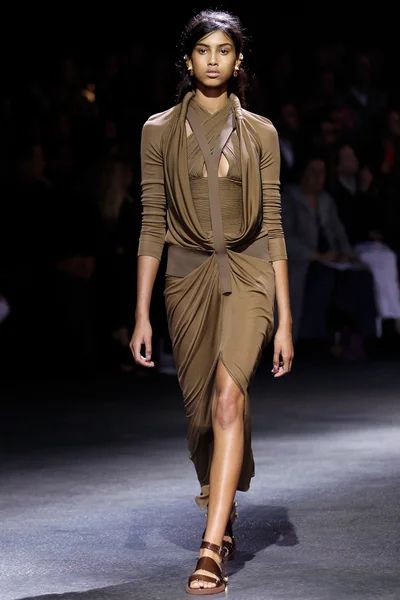 Look 1